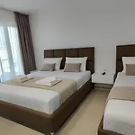 Appartement Makashi *